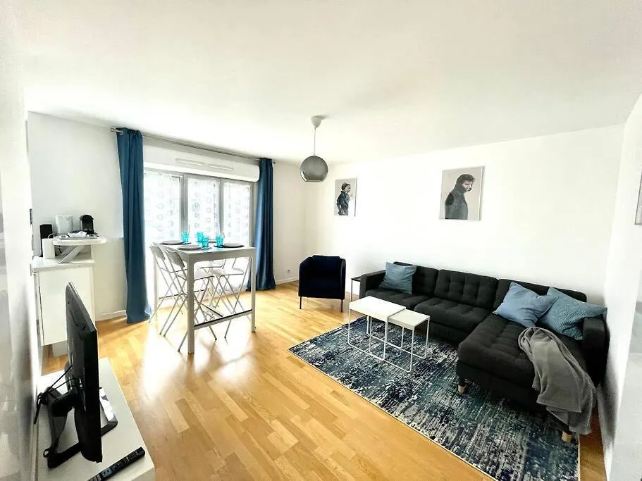 Superbe 3 Pieces Face Gare Tgv / Rer De Massy Apartment