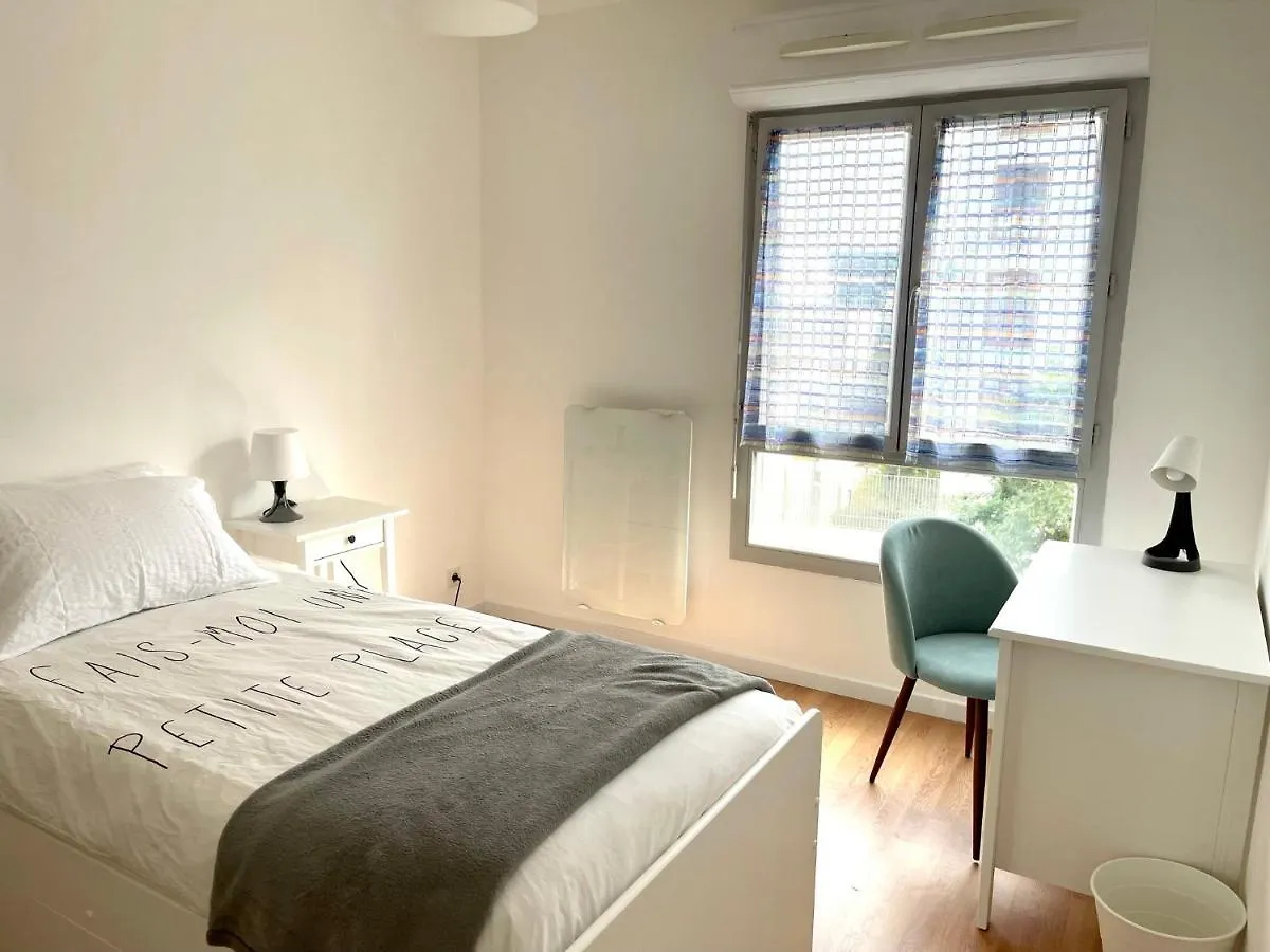Superbe 3 Pieces Face Gare Tgv / Rer De Massy Apartment