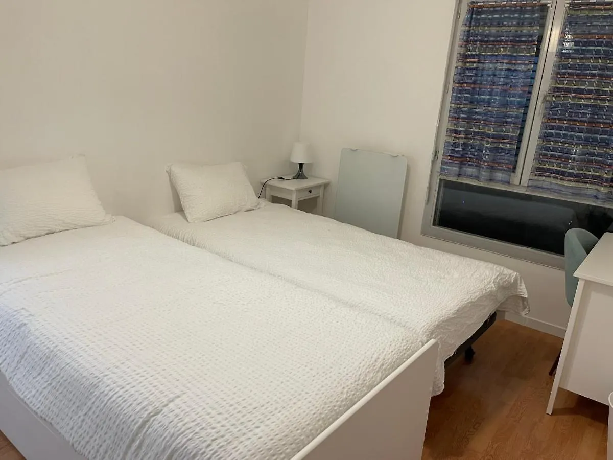 Superbe 3 Pieces Face Gare Tgv / Rer De Massy Apartment France